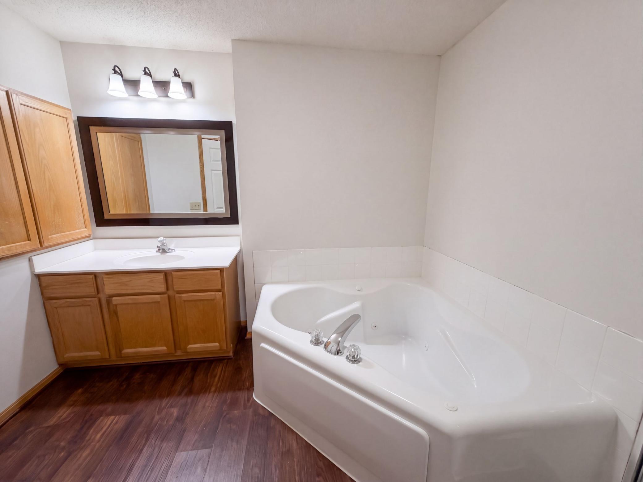 214 Christenson Way Ne Property Photo 14