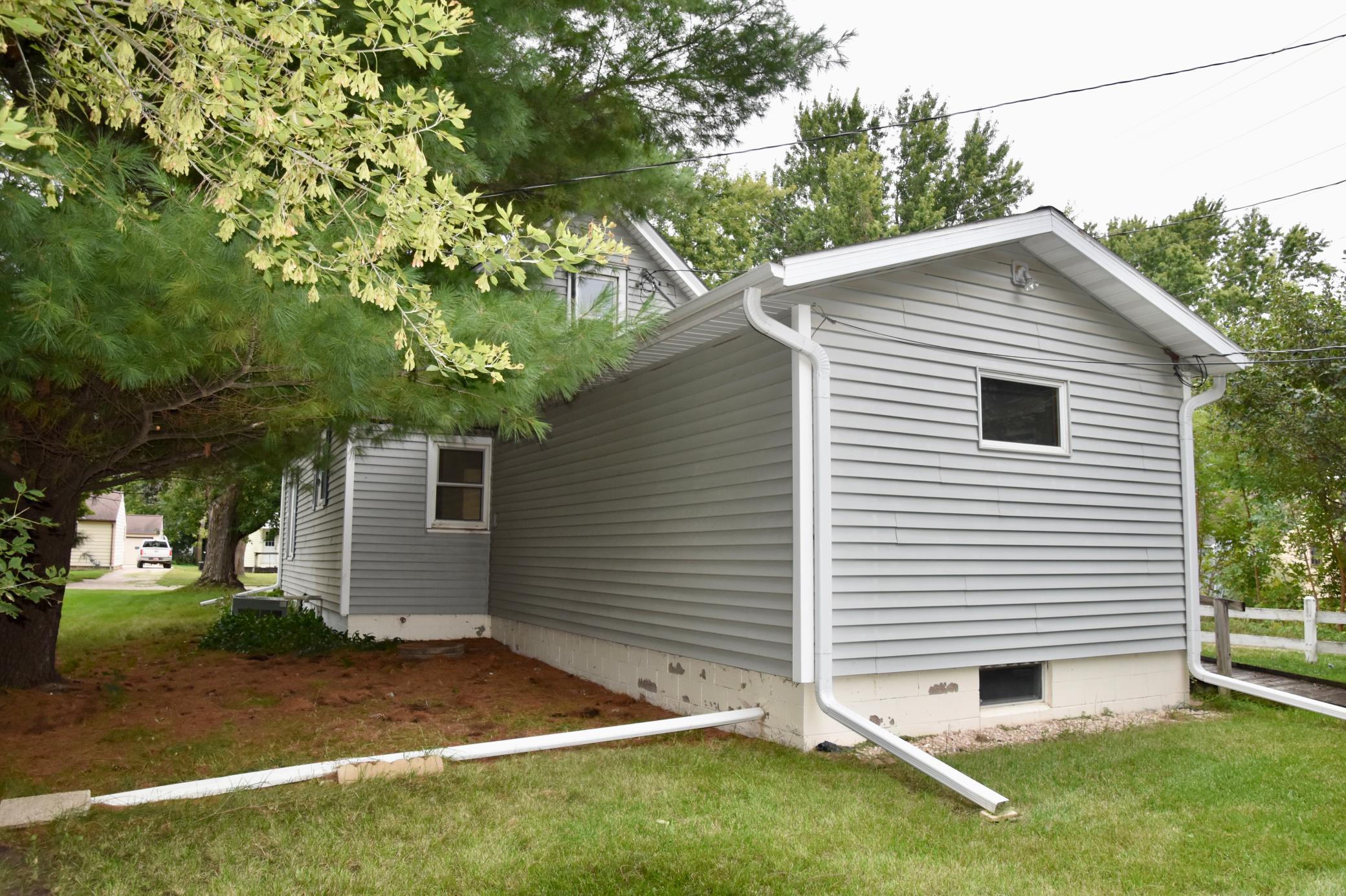 209 6th Avenue Property Photo 4