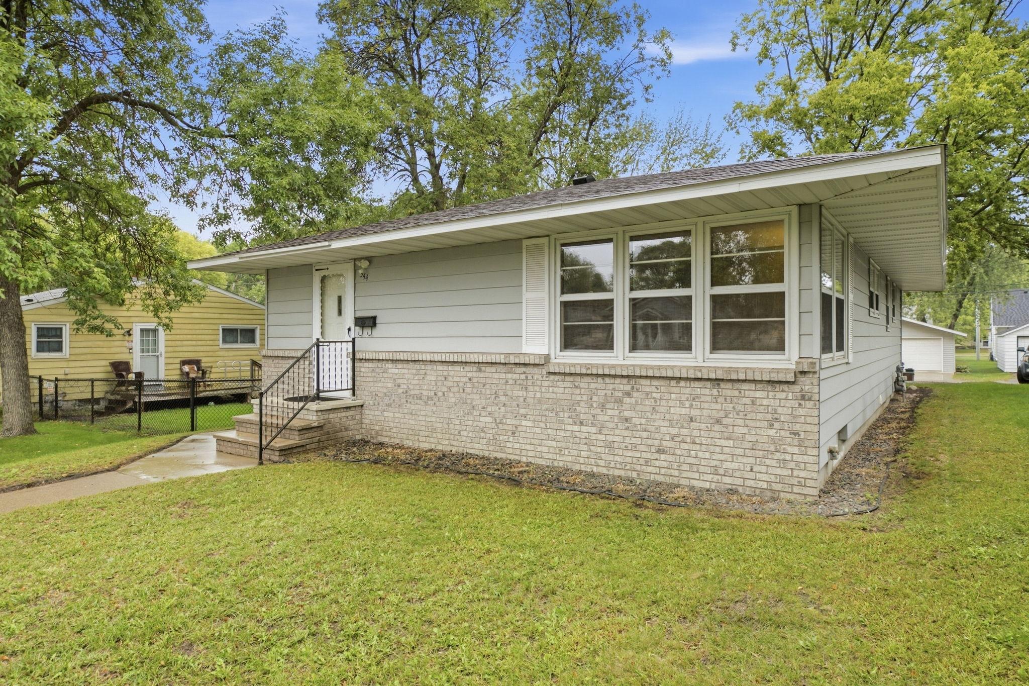 344 25th Avenue N Property Photo 1