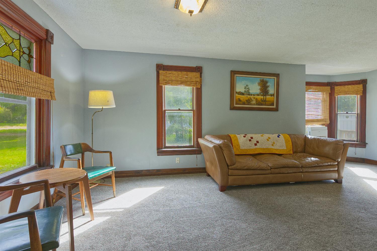 440 3rd Street Sw Property Photo 5