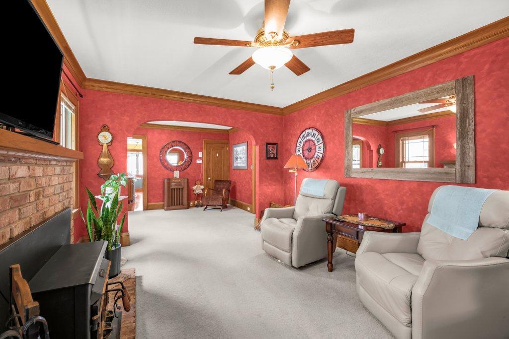 5128 Beard Avenue S Property Photo 5