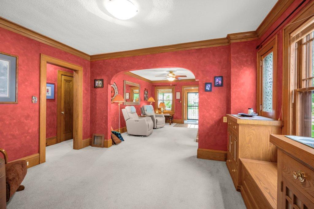 5128 Beard Avenue S Property Photo 9