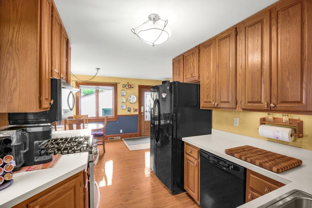 5128 Beard Avenue S Property Photo 10