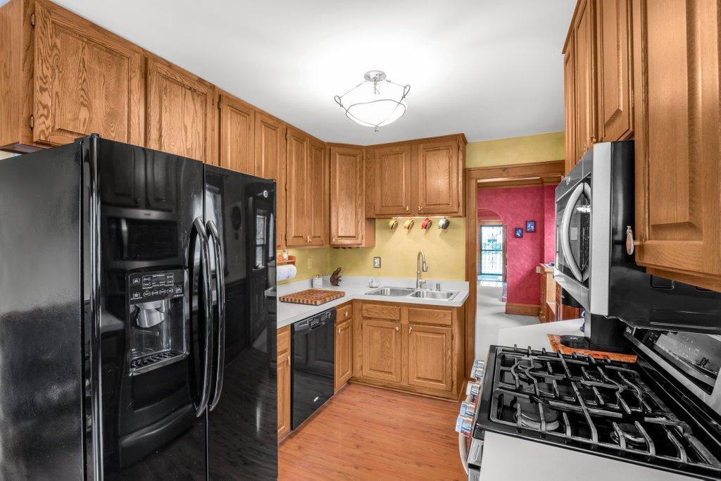 5128 Beard Avenue S Property Photo 11