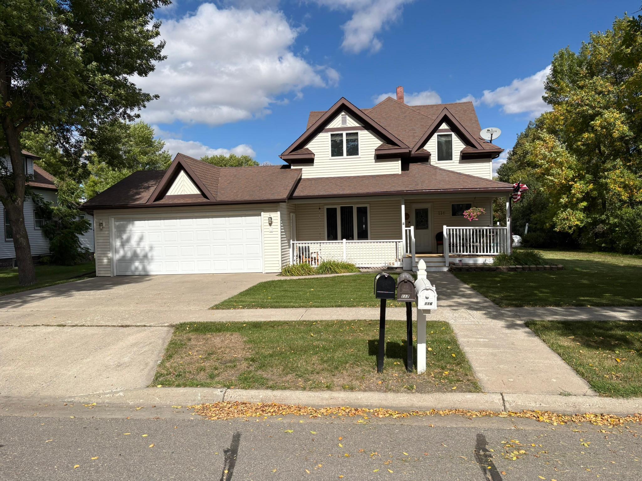 116 3rd Street E Property Photo 1