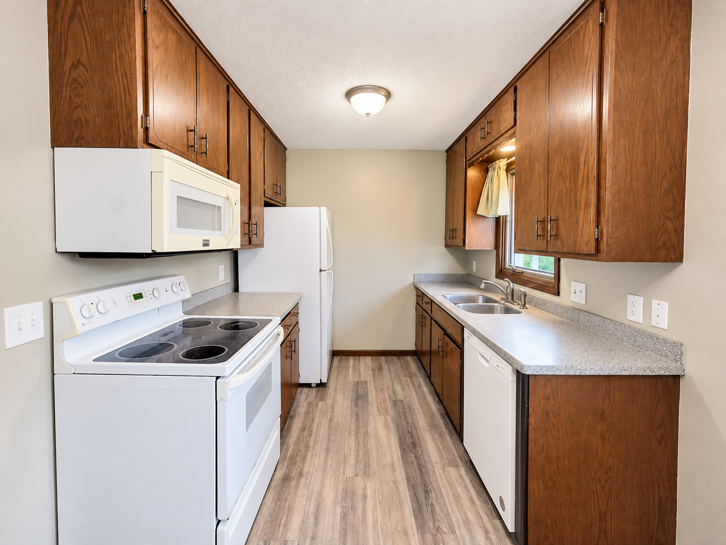 520 Smith Street Property Photo 2