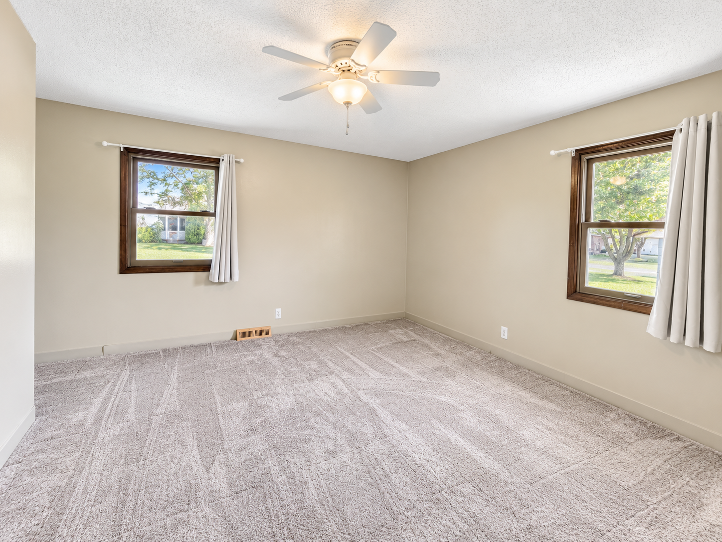 520 Smith Street Property Photo 6