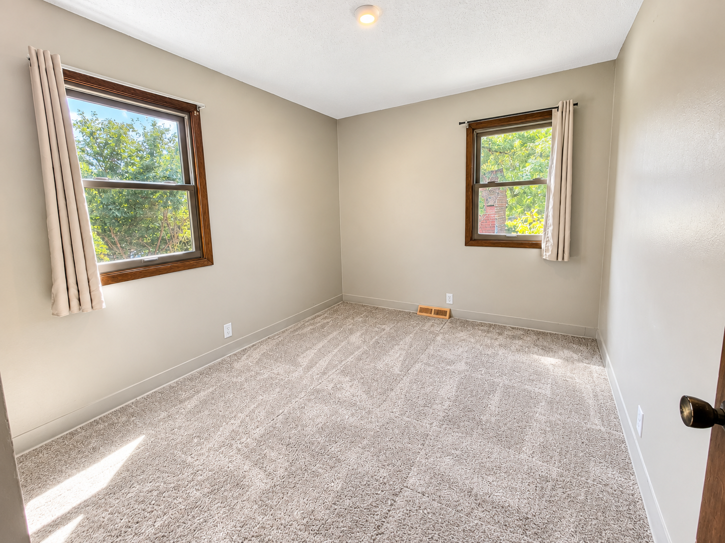 520 Smith Street Property Photo 7