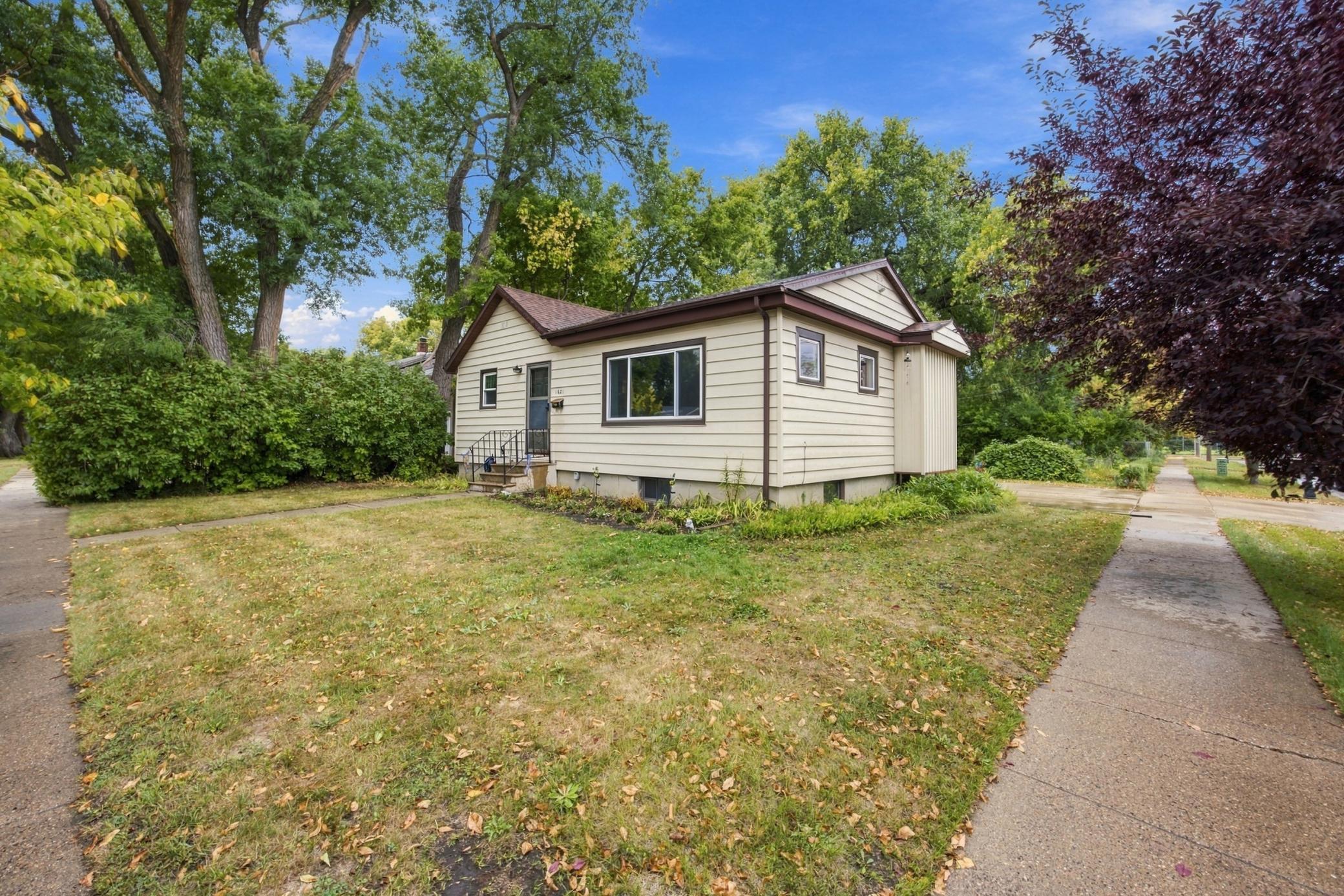 1621 12th Avenue S Property Photo 1