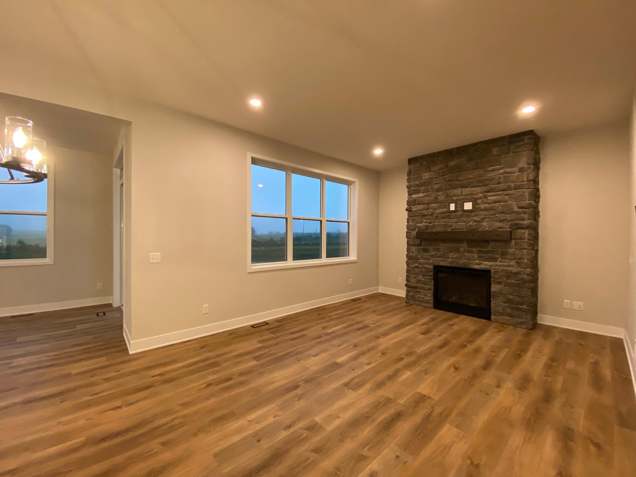 2036 Tamarack Road Property Photo 4