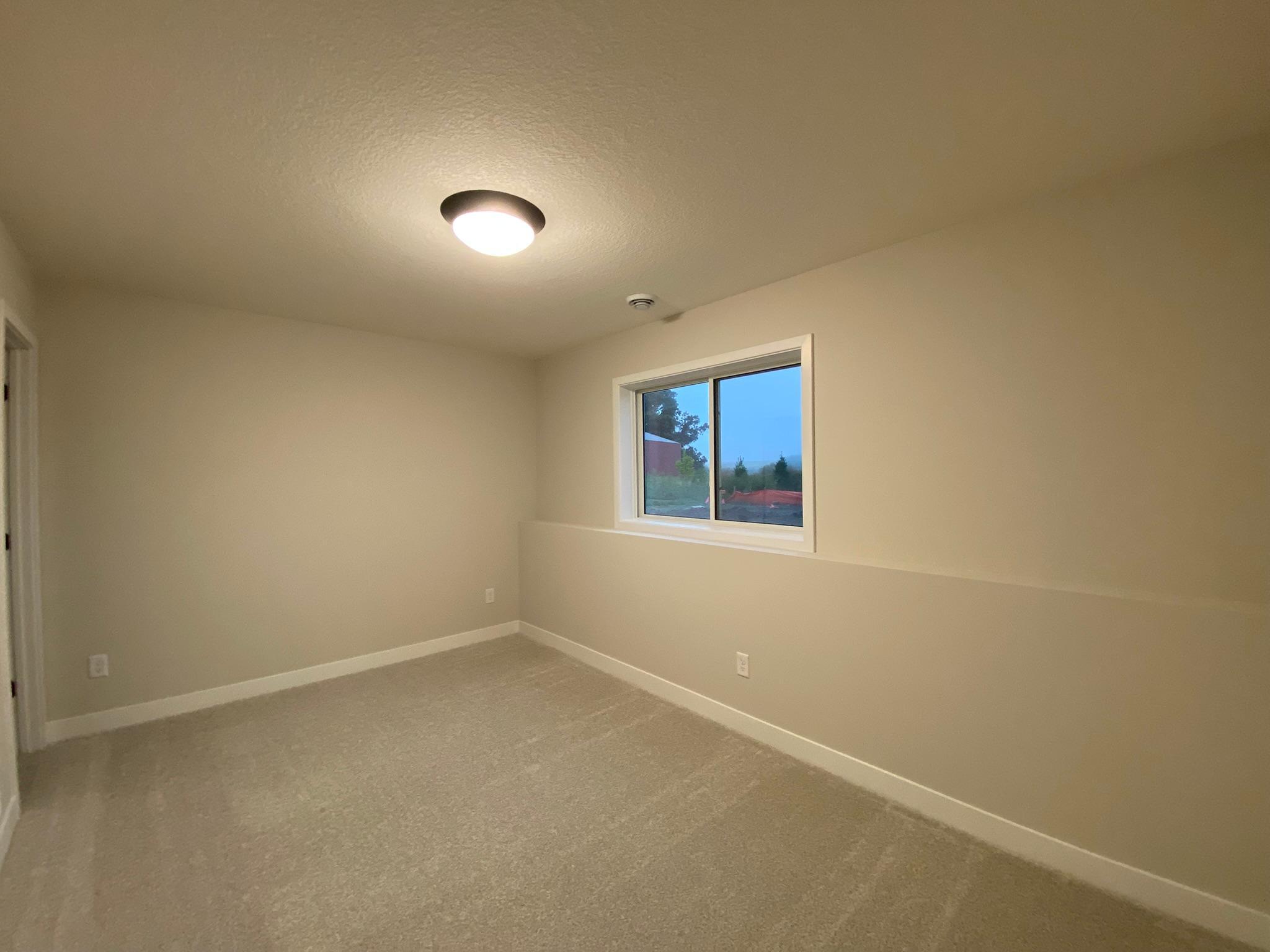 2036 Tamarack Road Property Photo 15