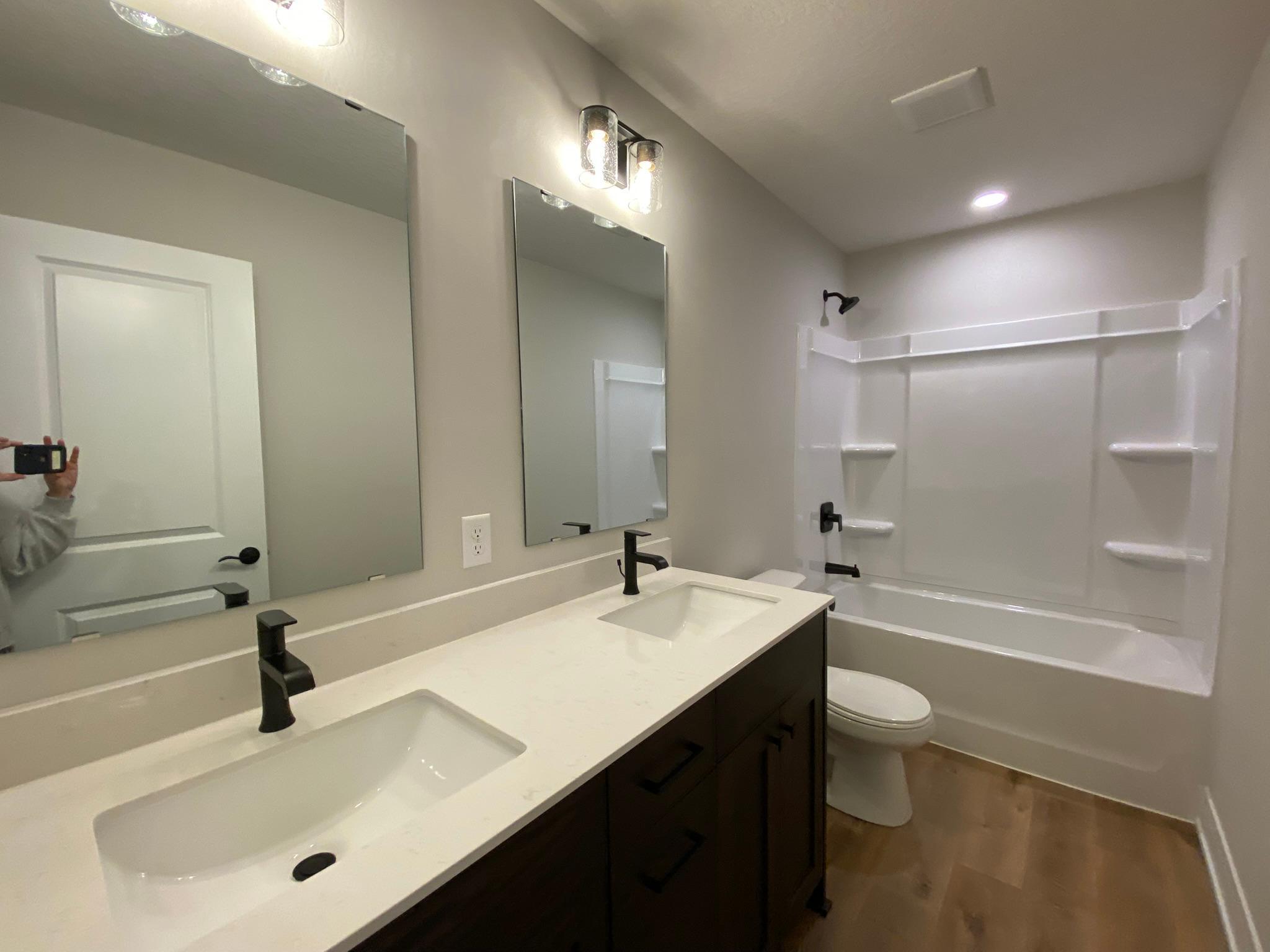 2036 Tamarack Road Property Photo 24