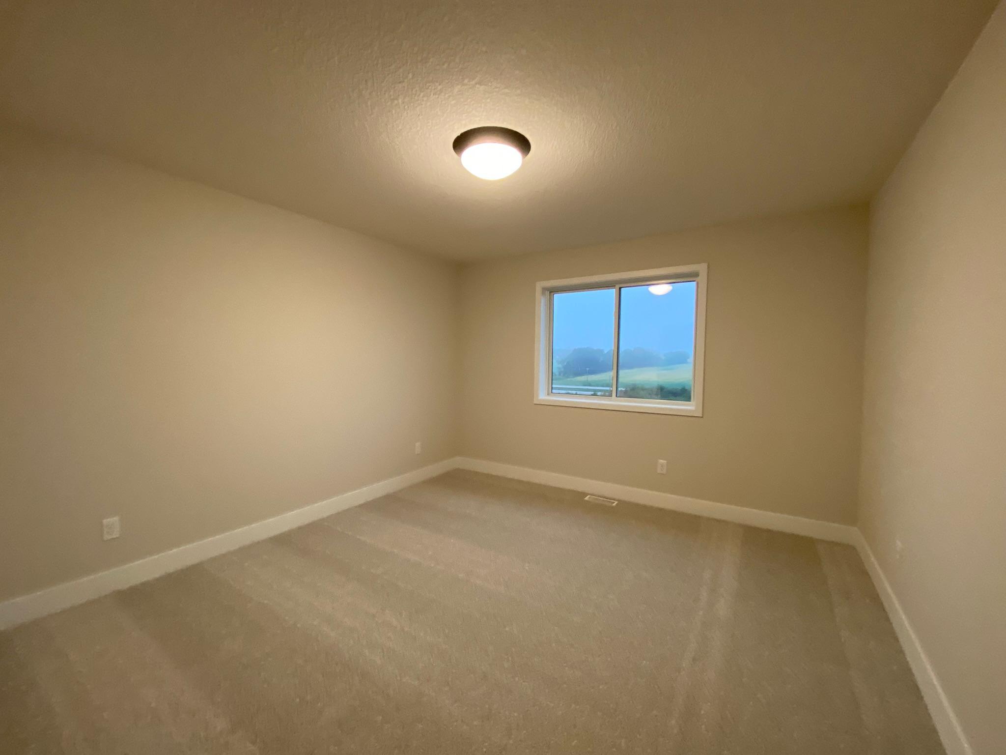 2036 Tamarack Road Property Photo 26