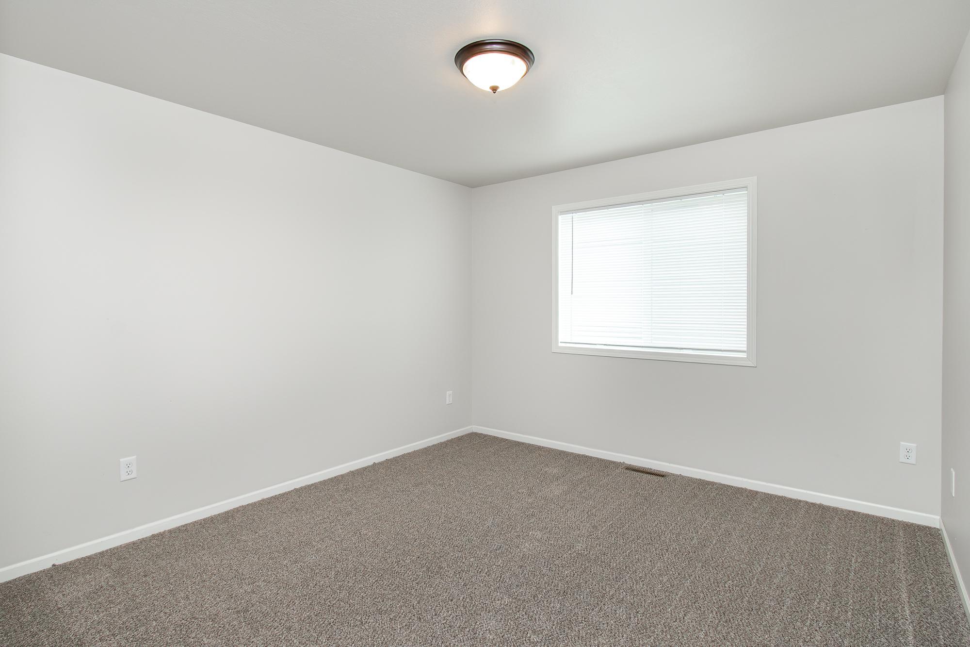 5913 58th Avenue S Property Photo 17
