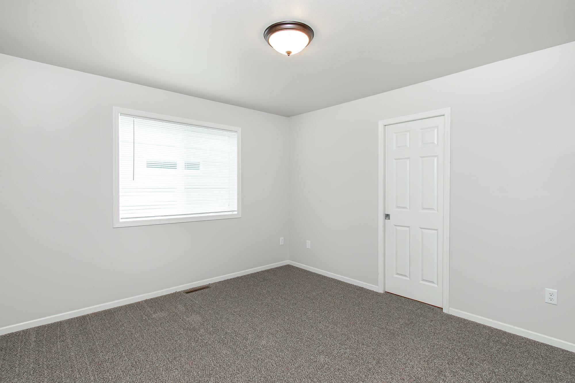5913 58th Avenue S Property Photo 18
