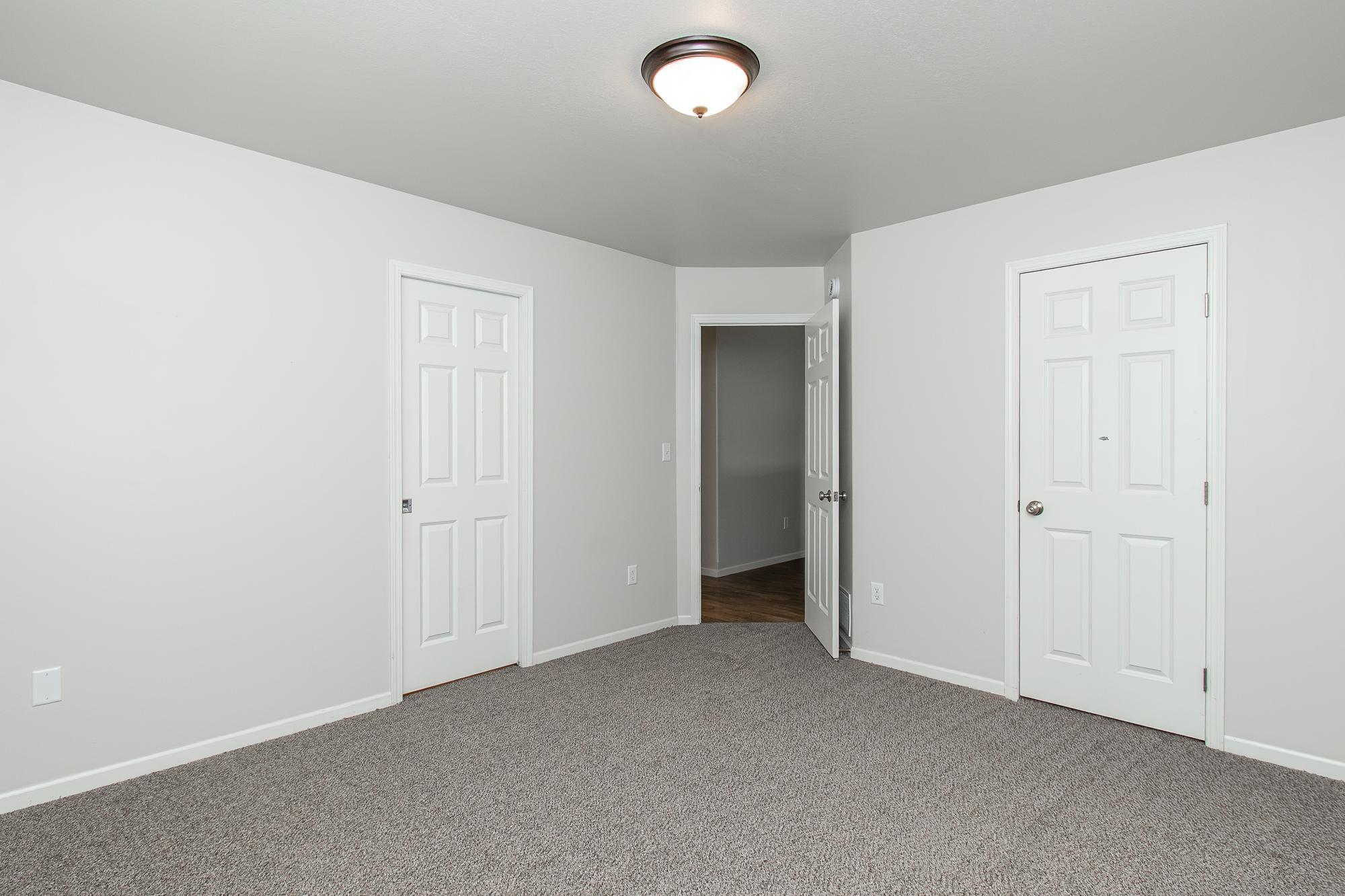 5913 58th Avenue S Property Photo 19