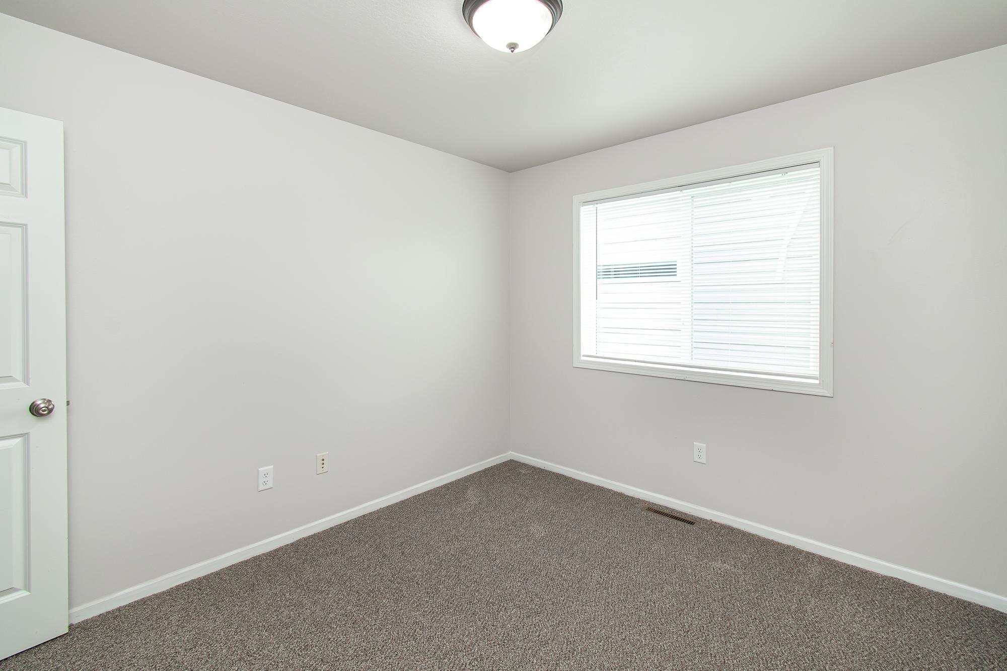 5913 58th Avenue S Property Photo 21