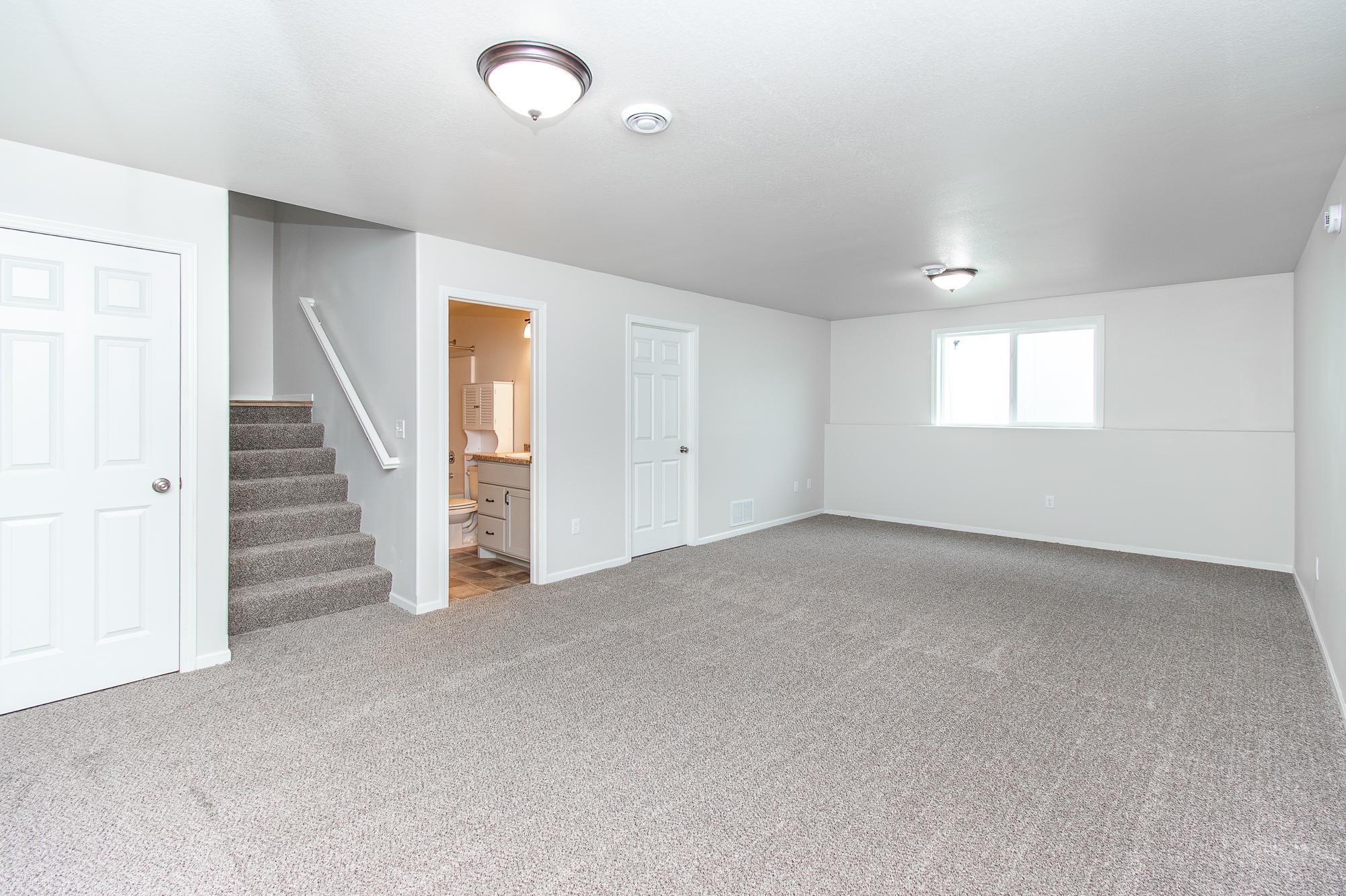 5913 58th Avenue S Property Photo 27