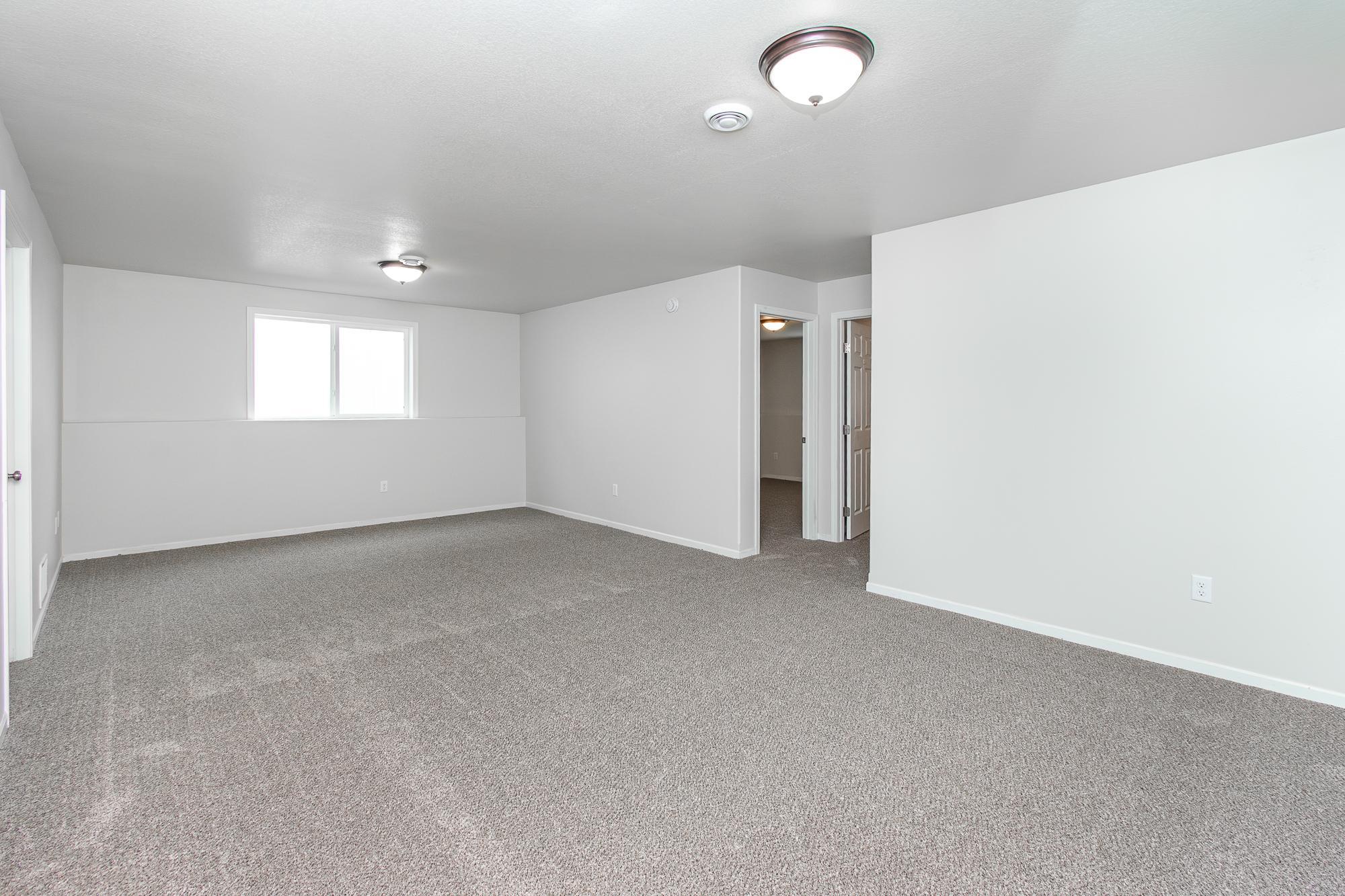 5913 58th Avenue S Property Photo 28