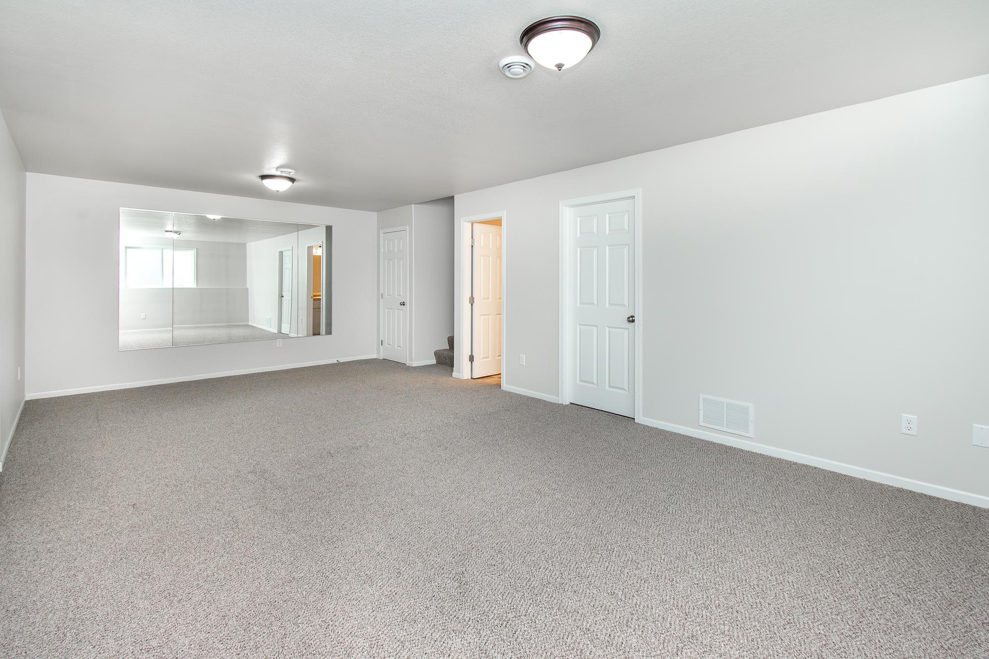 5913 58th Avenue S Property Photo 29