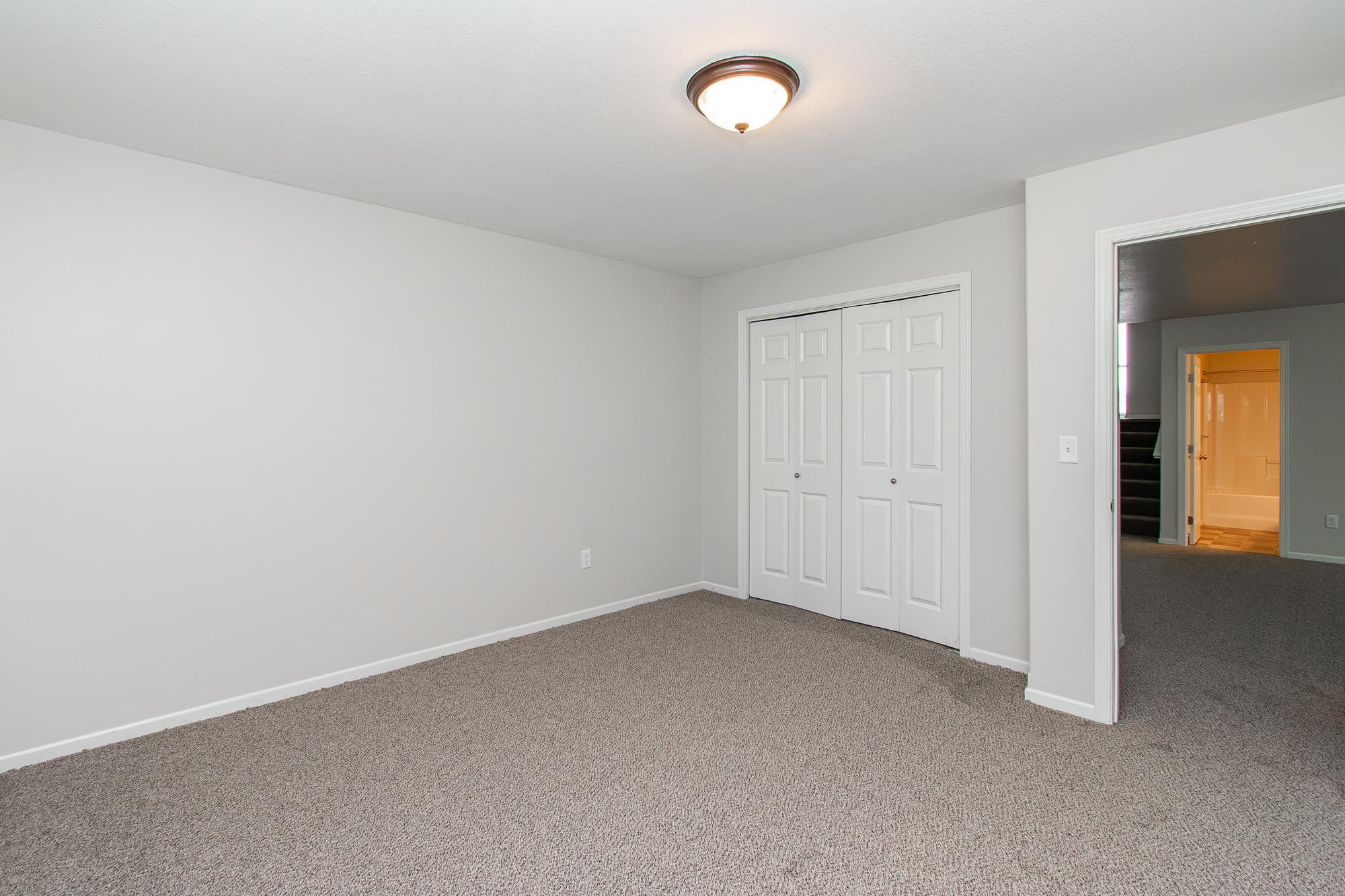 5913 58th Avenue S Property Photo 33