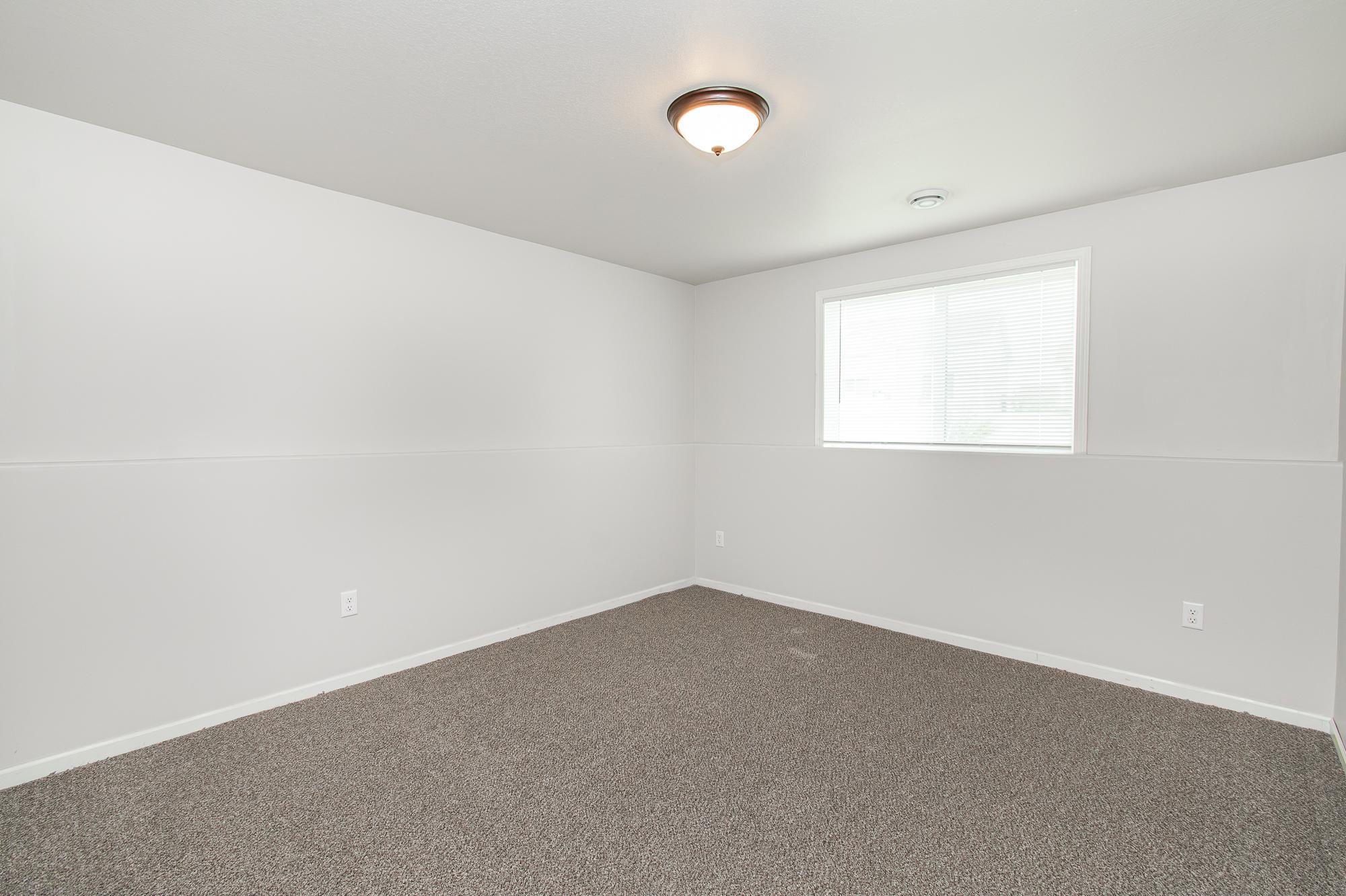 5913 58th Avenue S Property Photo 34