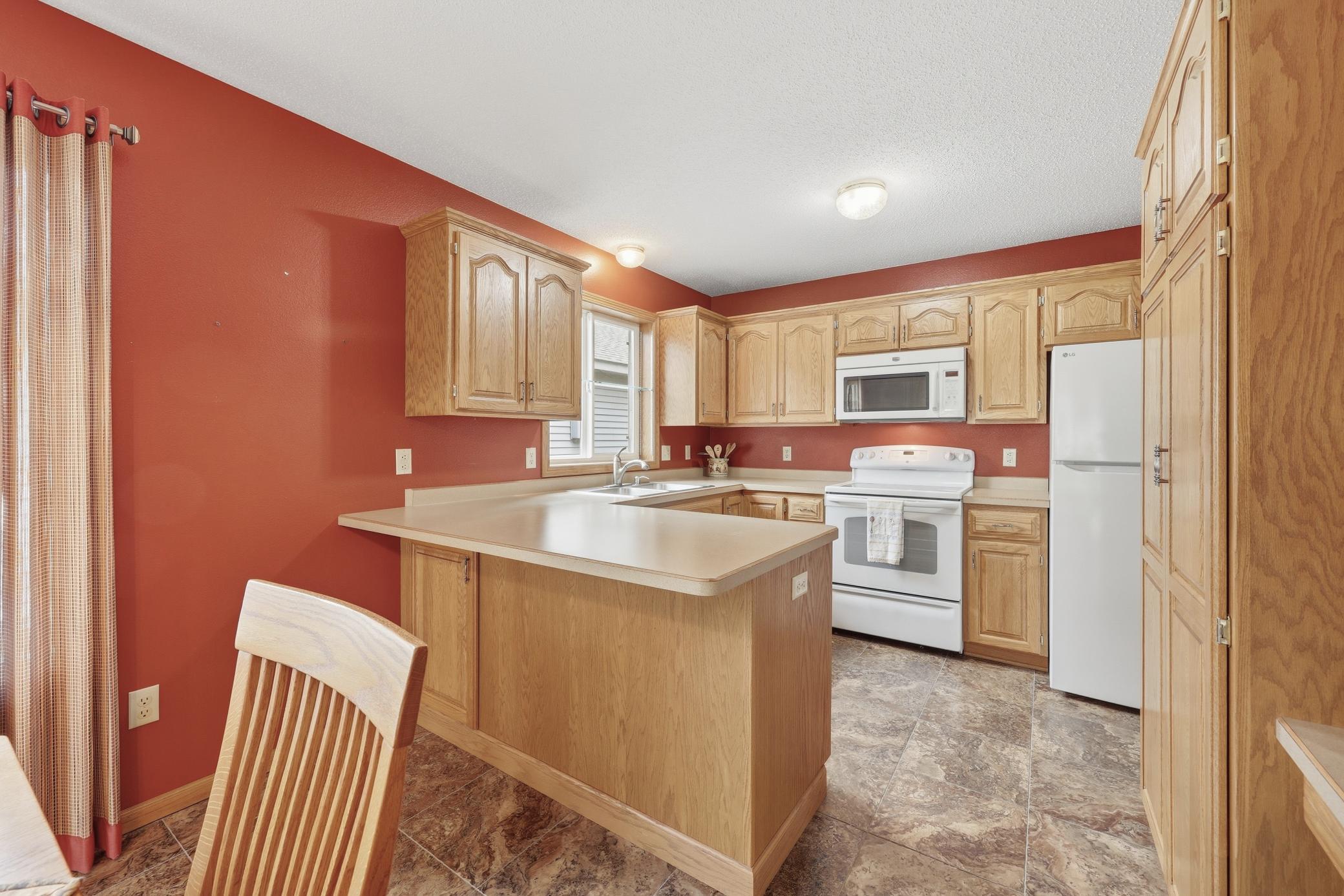 919 Willow Grove Circle Property Photo 12