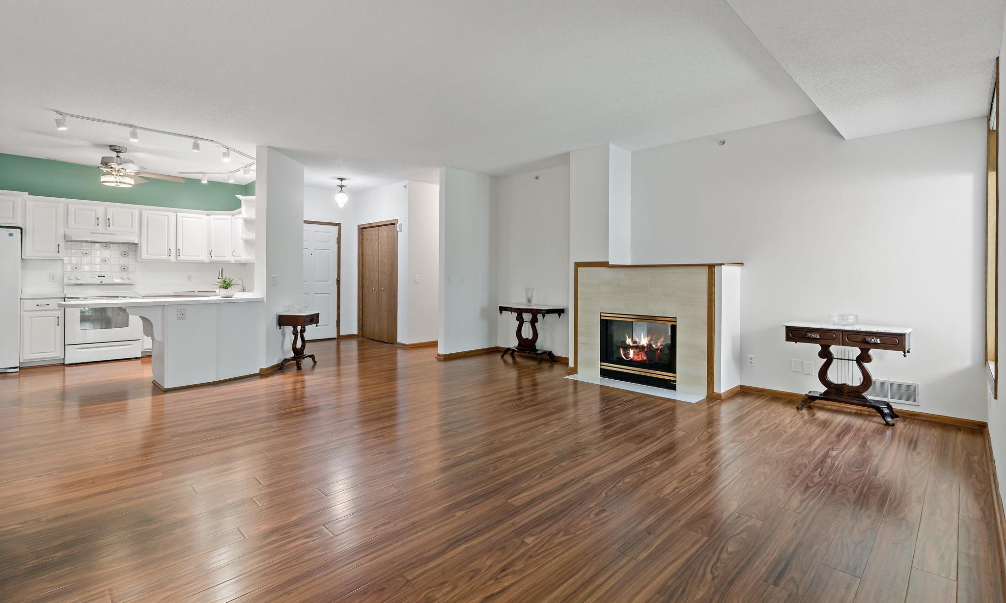 5985 Rowland Road 308 Property Photo 7