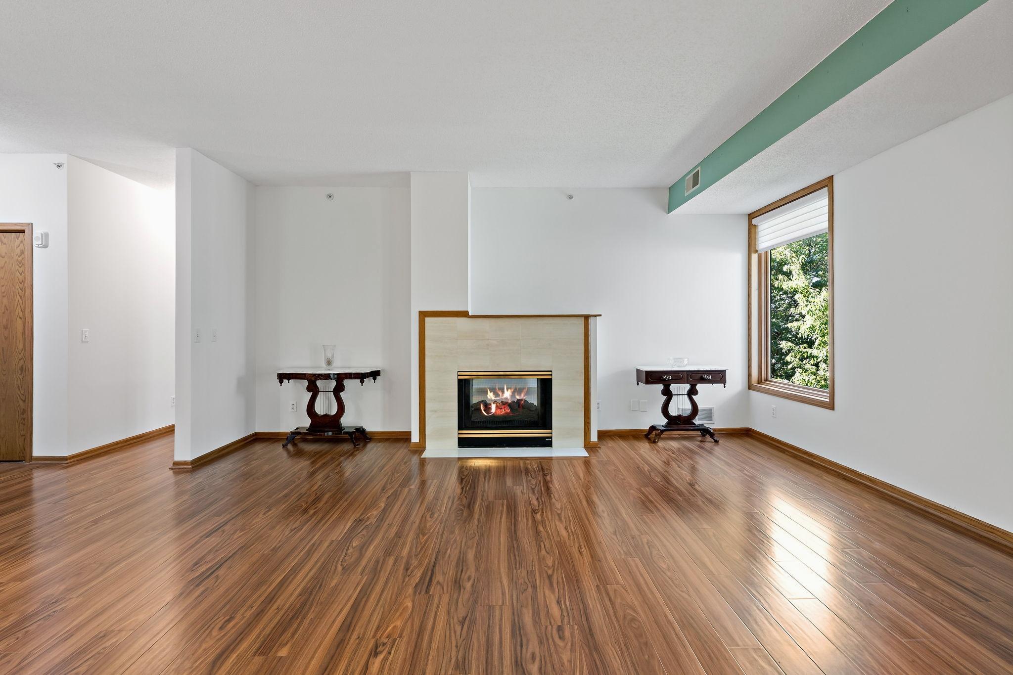 5985 Rowland Road 308 Property Photo 8