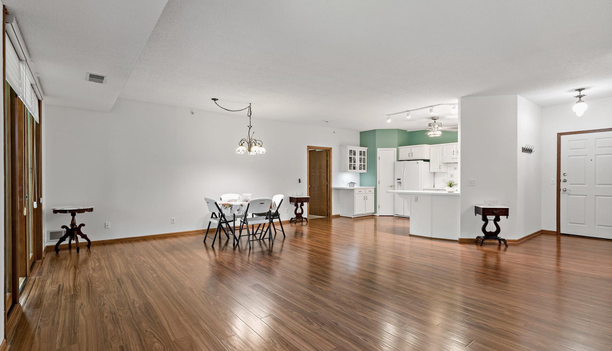 5985 Rowland Road 308 Property Photo 14