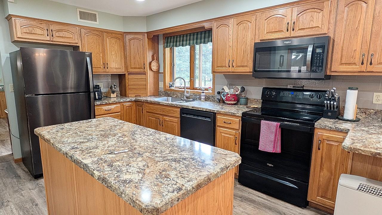 7723 Sunset Trail Property Photo 5