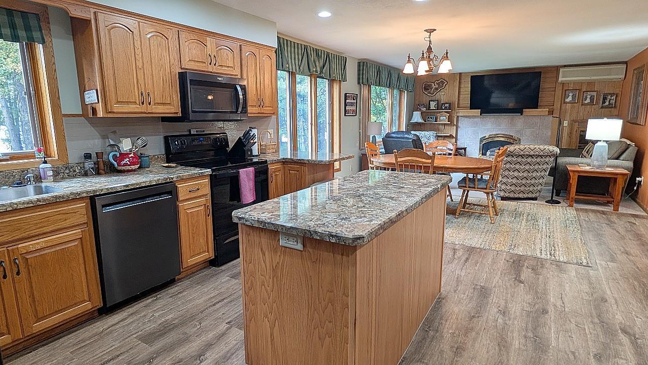 7723 Sunset Trail Property Photo 9