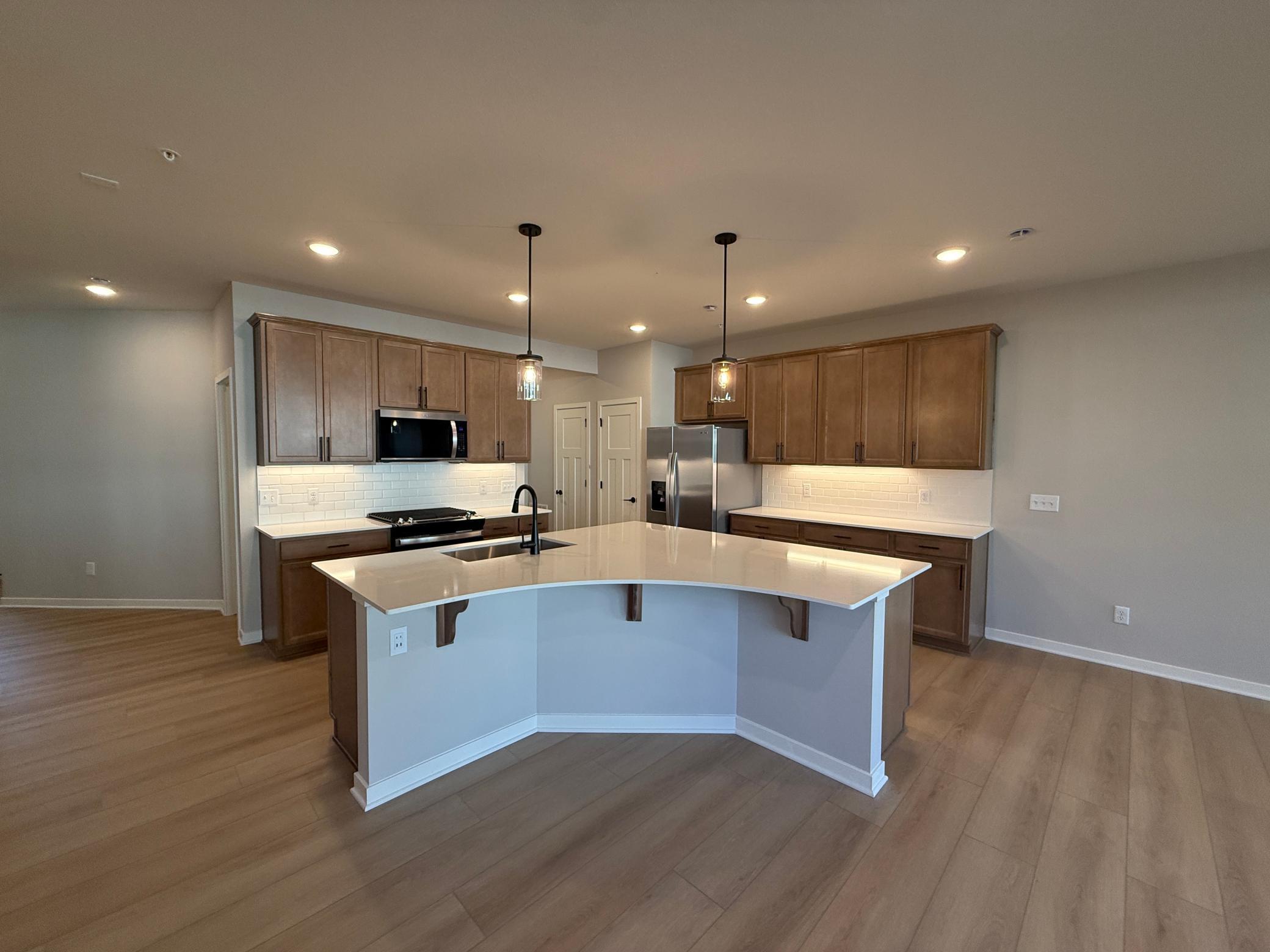 14932 Avondale View Property Photo 3