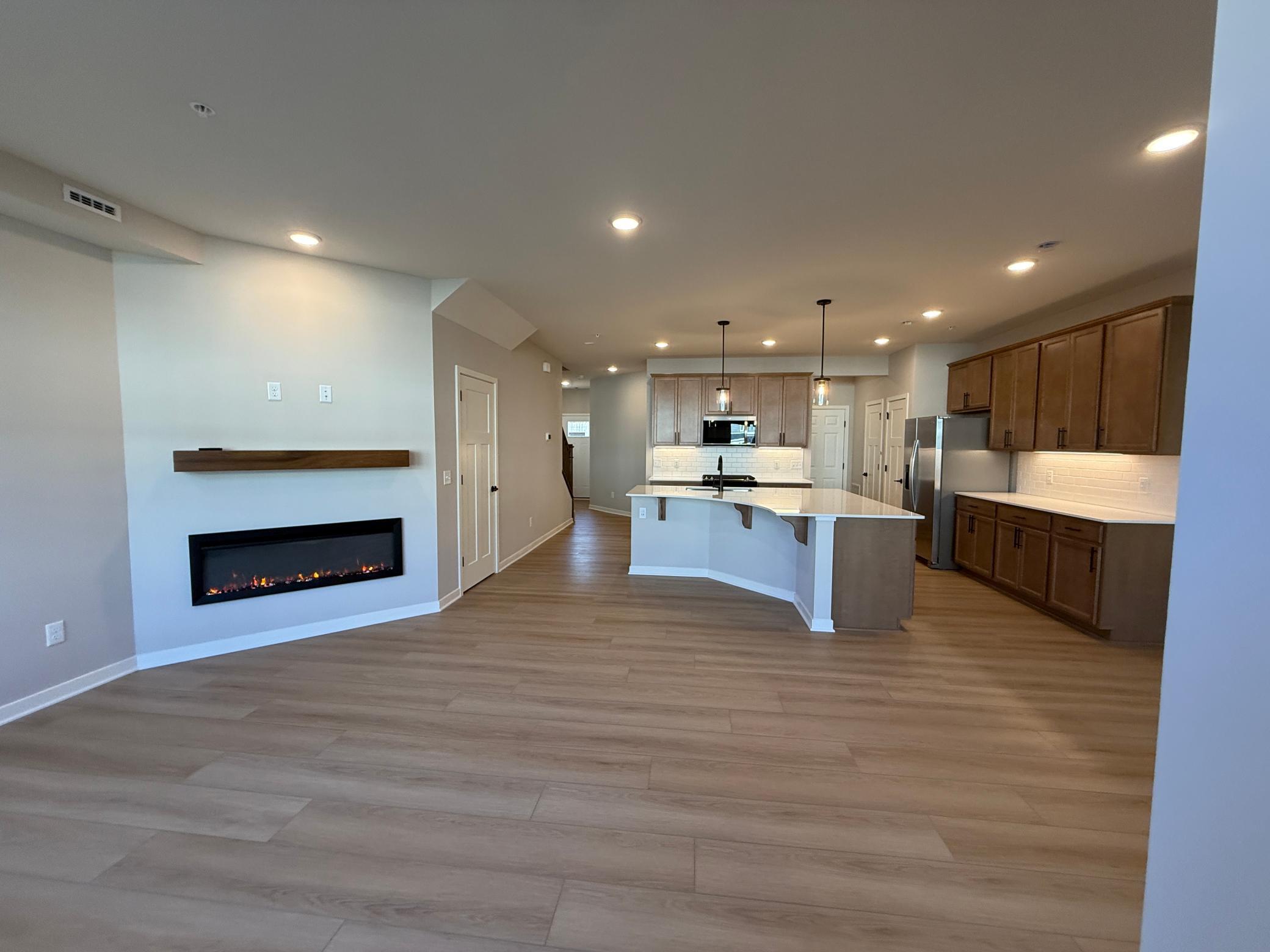 14932 Avondale View Property Photo 8