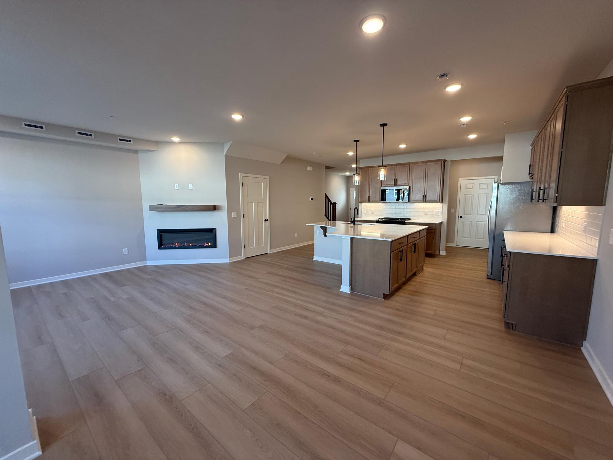 14932 Avondale View Property Photo 14