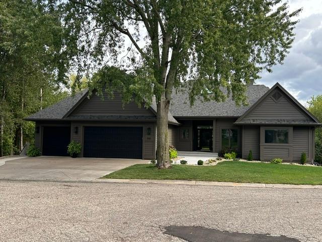 550 Pine Ridge Court Property Photo 1