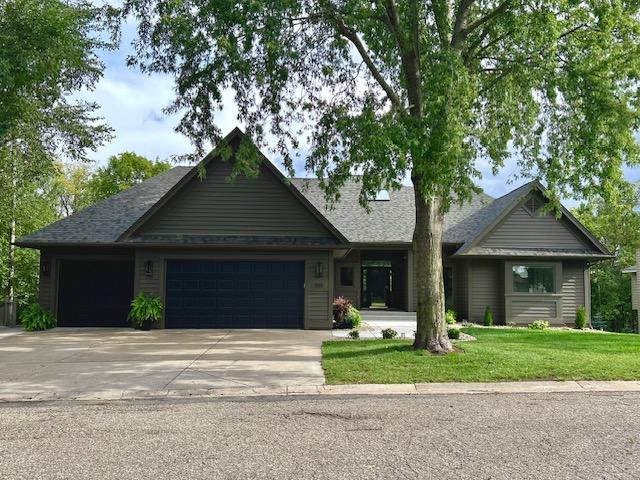 550 Pine Ridge Court Property Photo 1