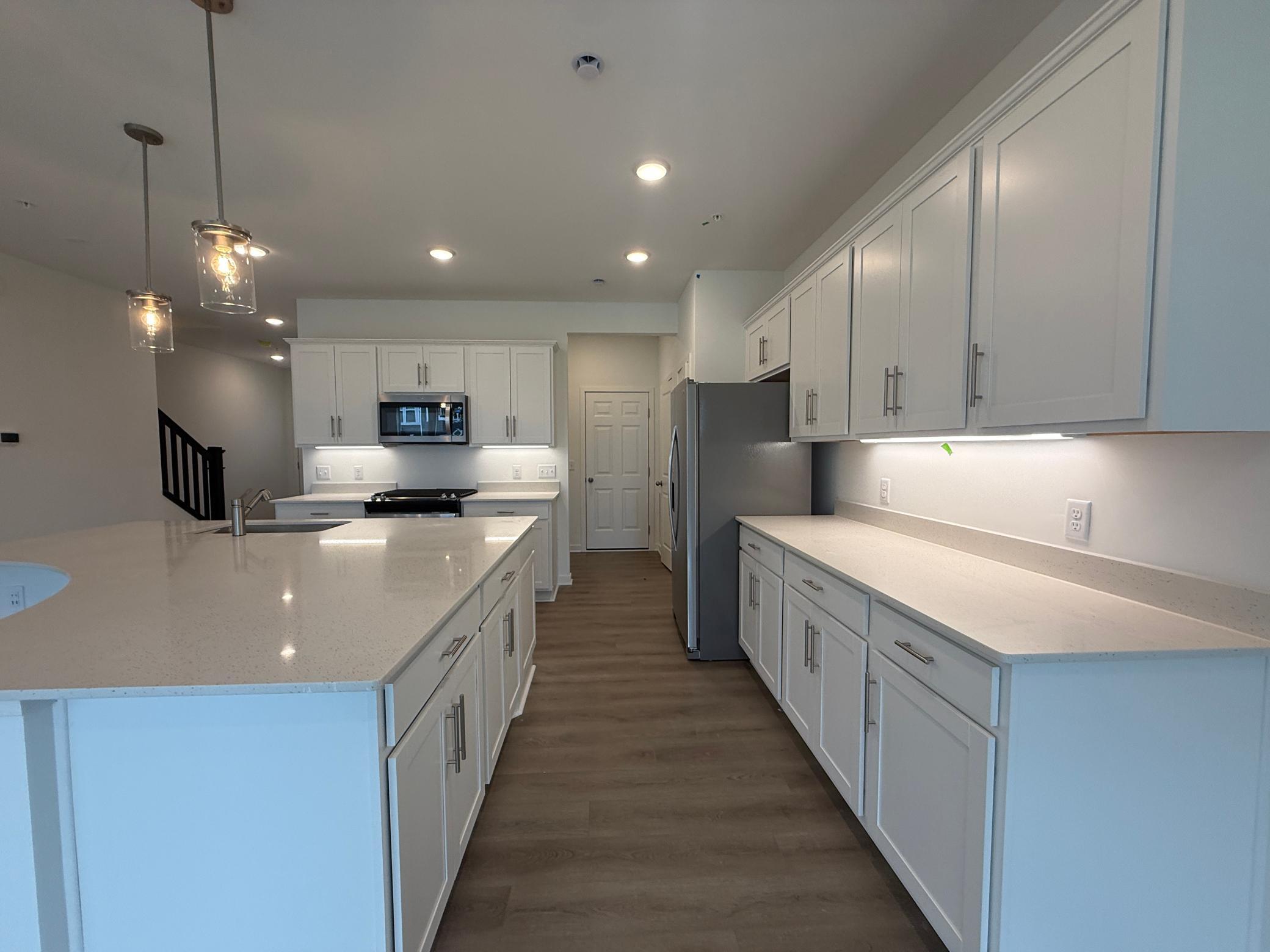 14924 Avondale View Property Photo 6
