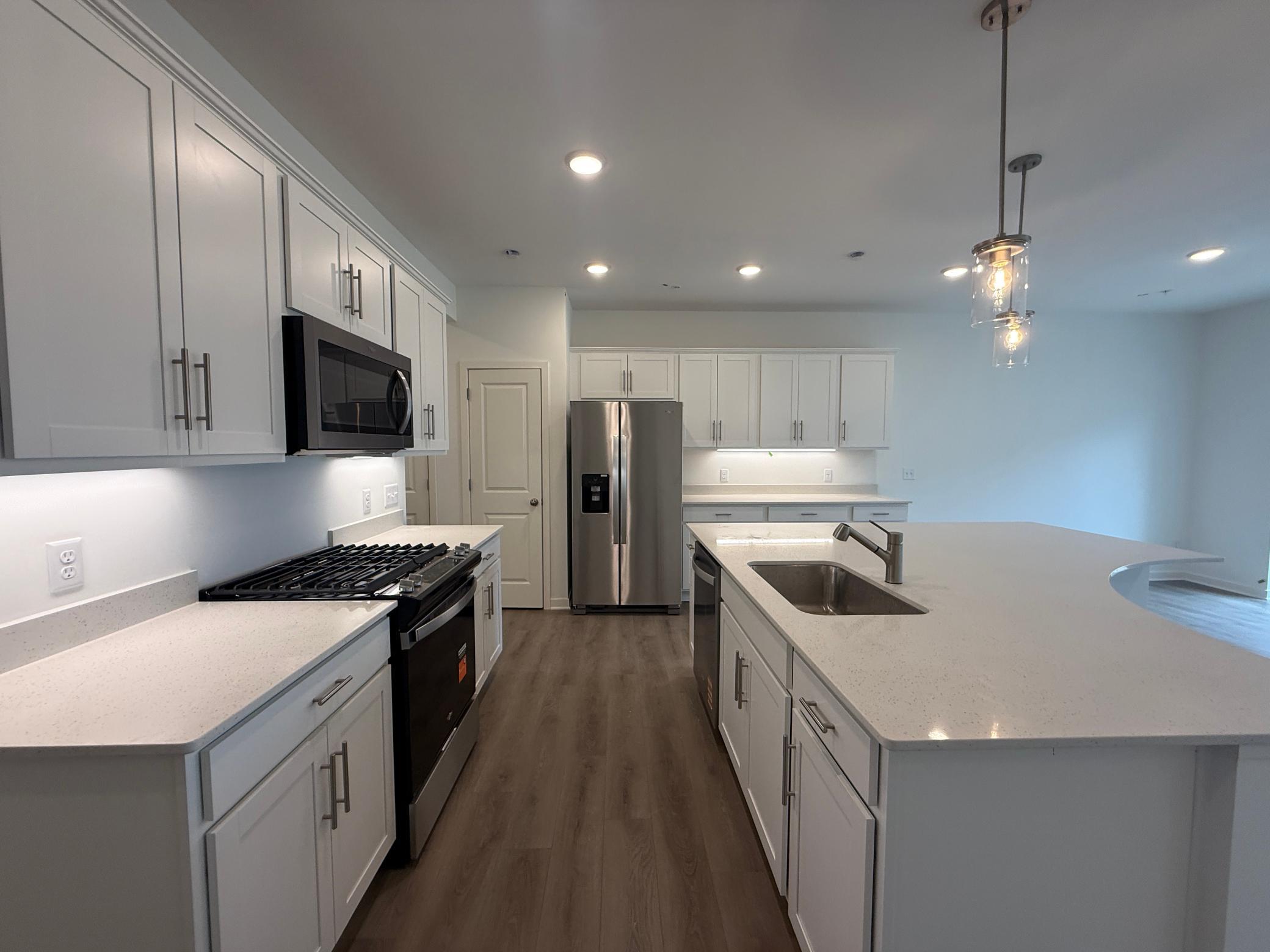 14924 Avondale View Property Photo 7