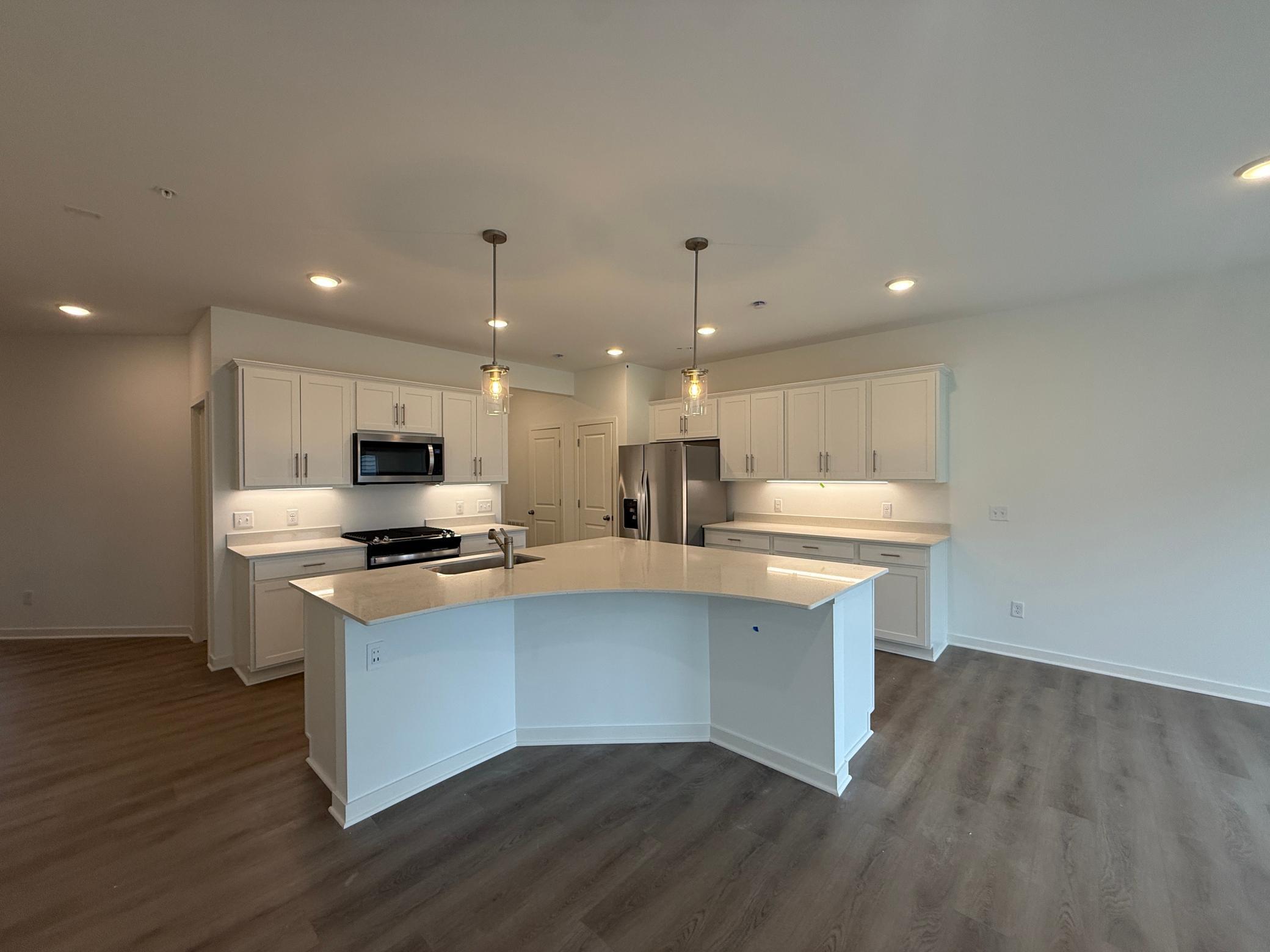 14924 Avondale View Property Photo 9
