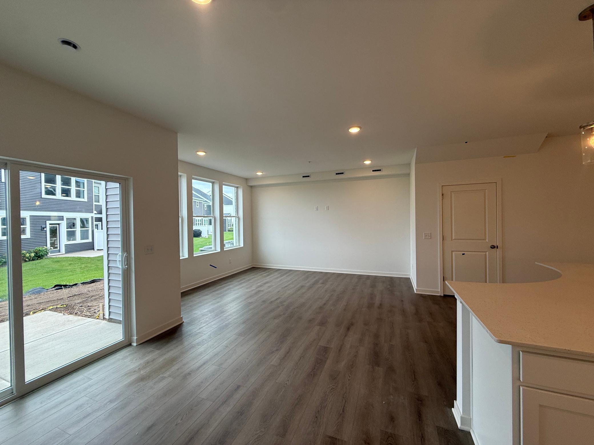 14924 Avondale View Property Photo 10