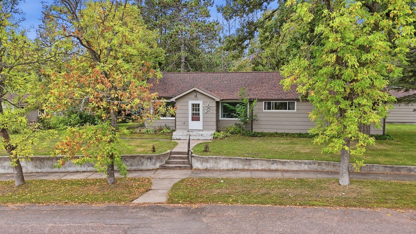 516 Grove Avenue Property Photo 1
