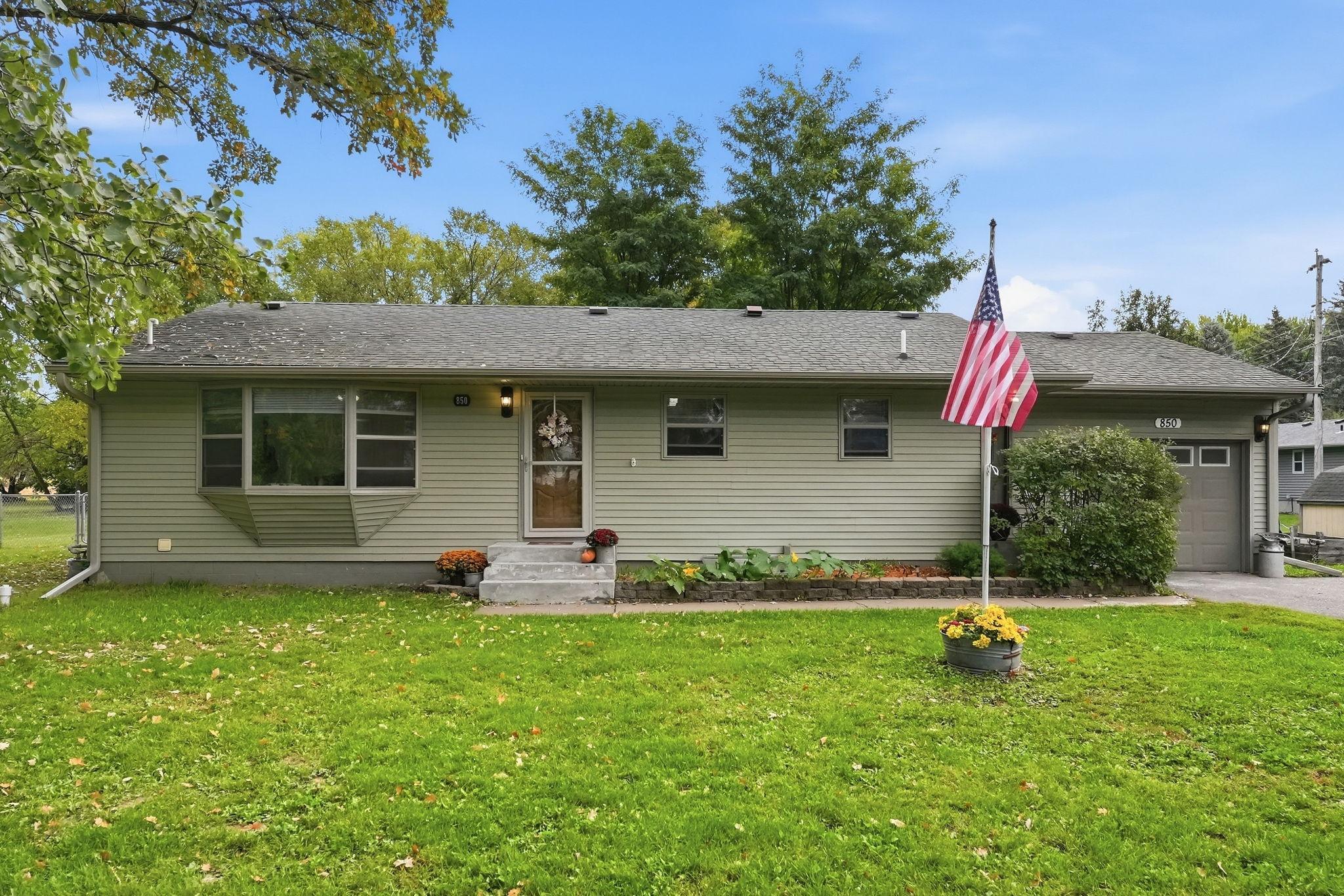 850 S Alger Avenue Property Photo 3