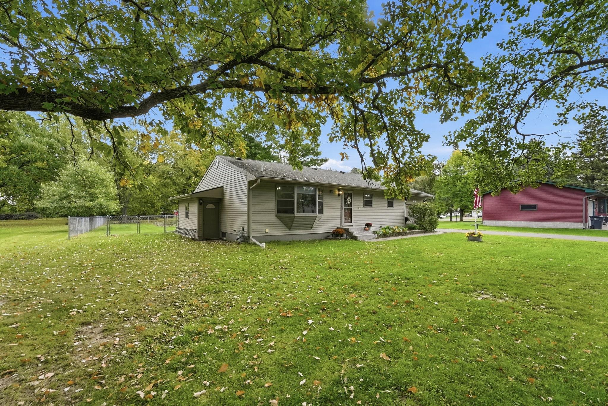850 S Alger Avenue Property Photo 4