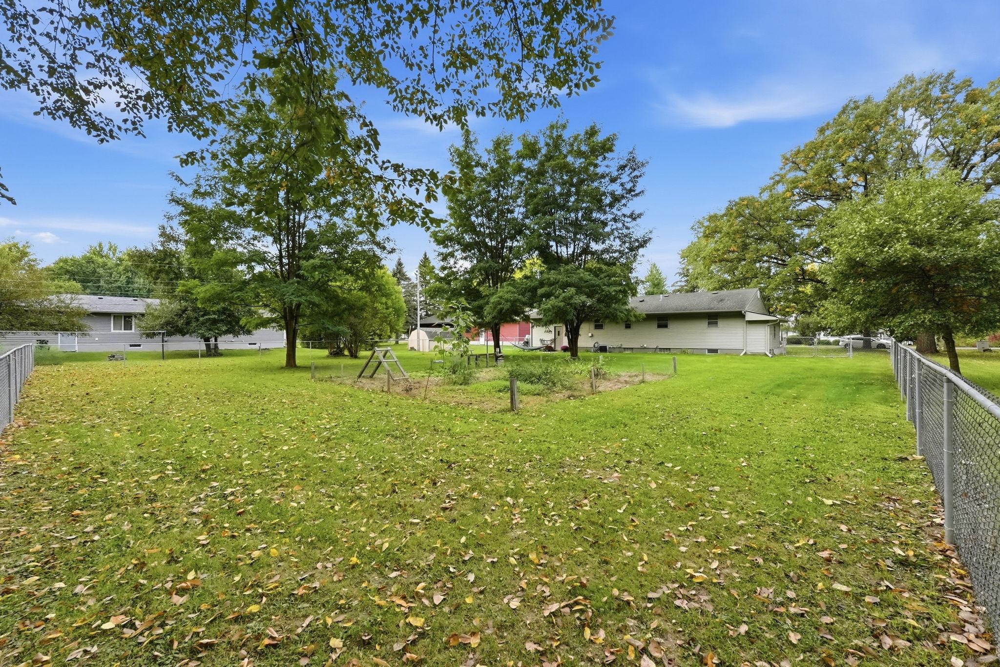 850 S Alger Avenue Property Photo 10