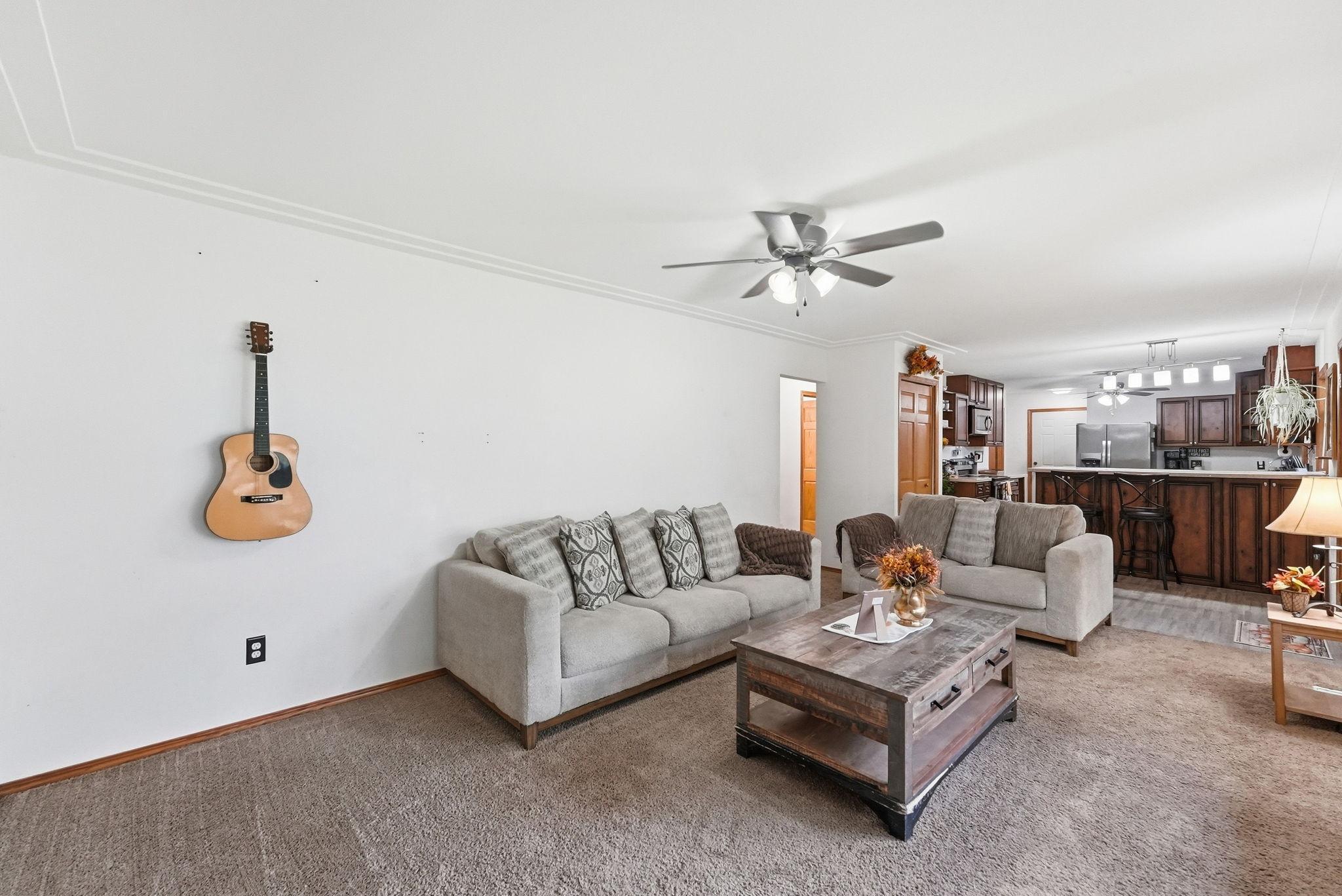 850 S Alger Avenue Property Photo 15