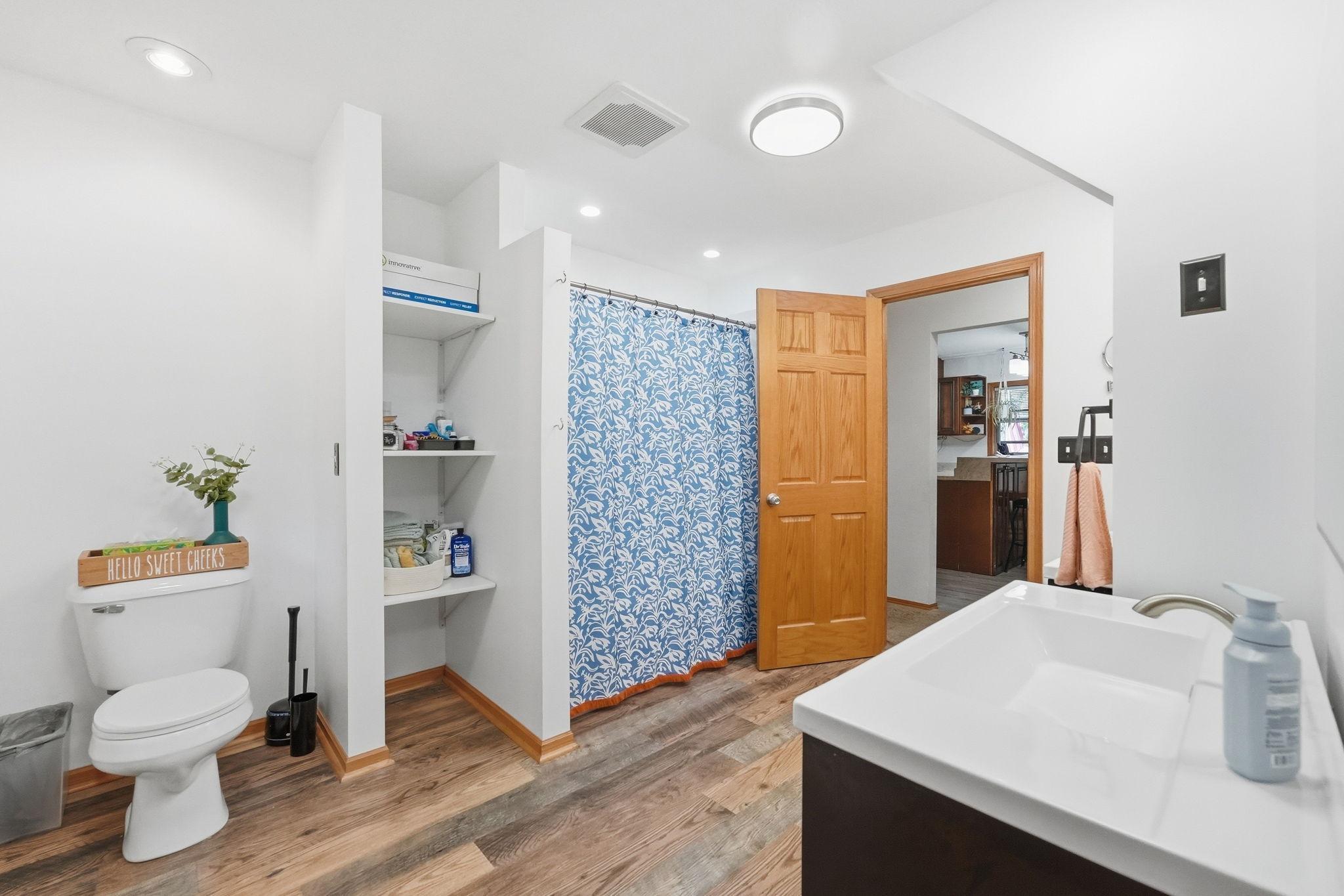 850 S Alger Avenue Property Photo 24