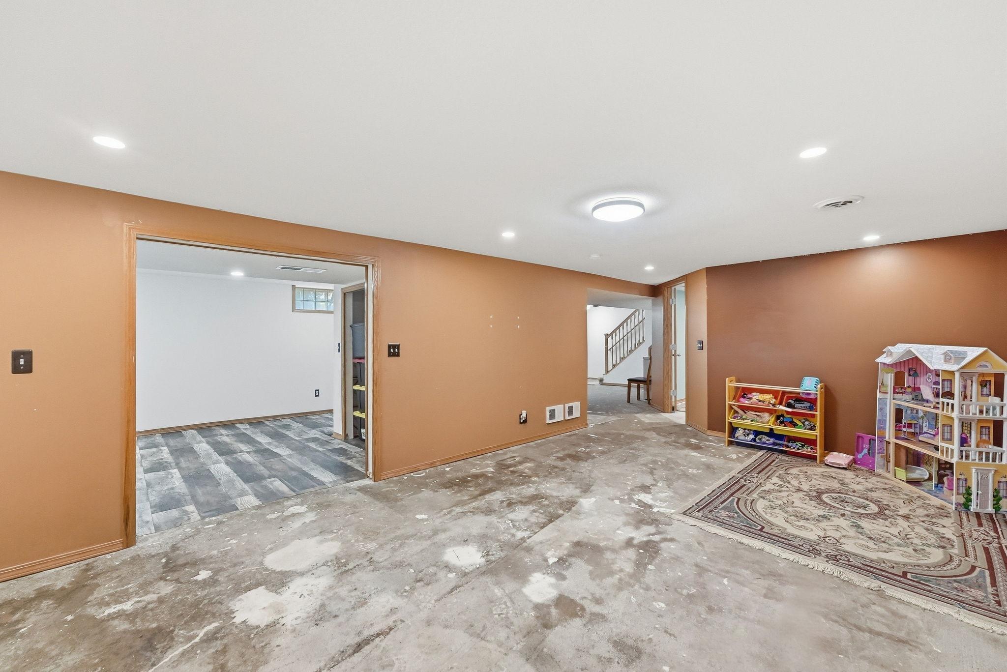 850 S Alger Avenue Property Photo 31