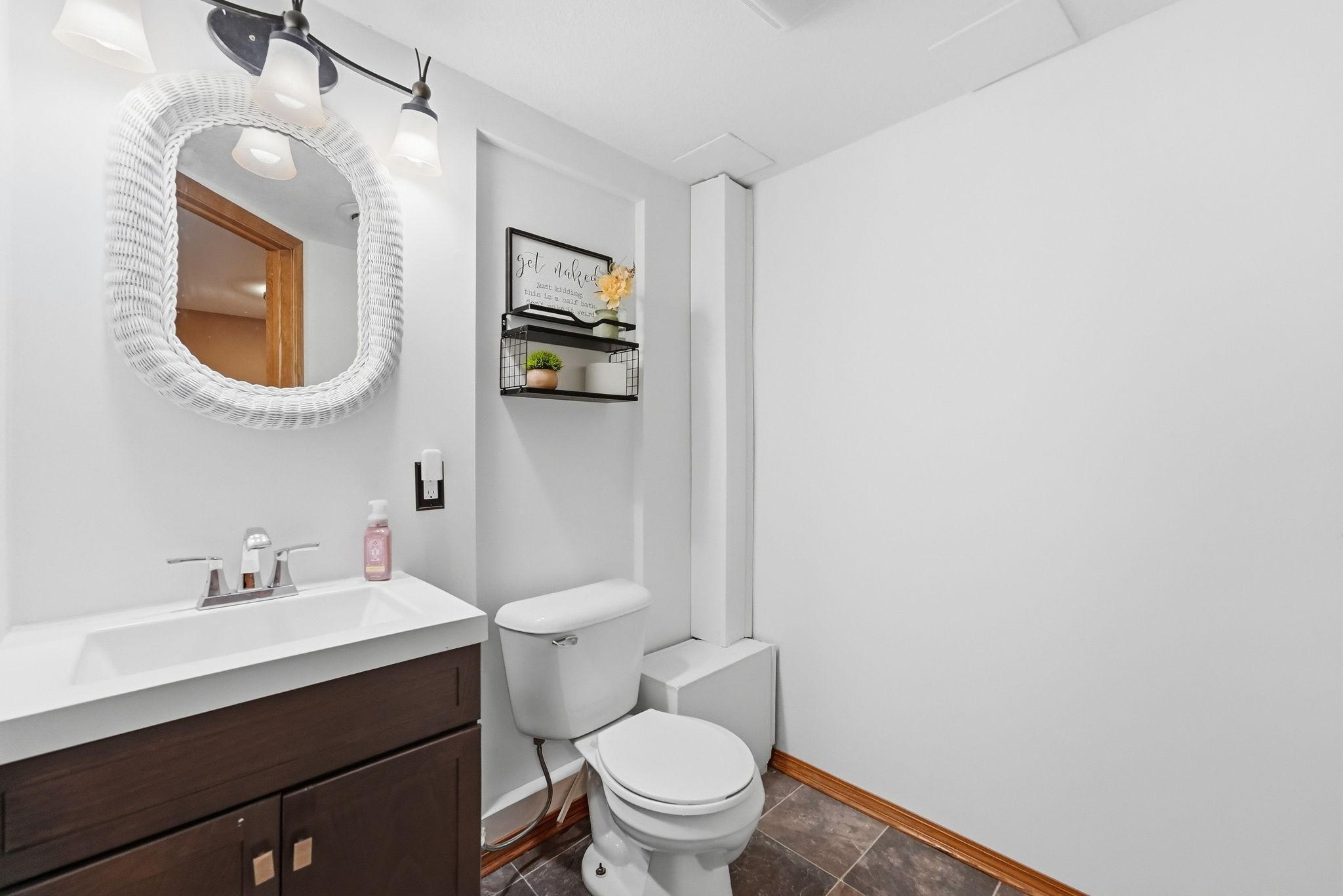850 S Alger Avenue Property Photo 34