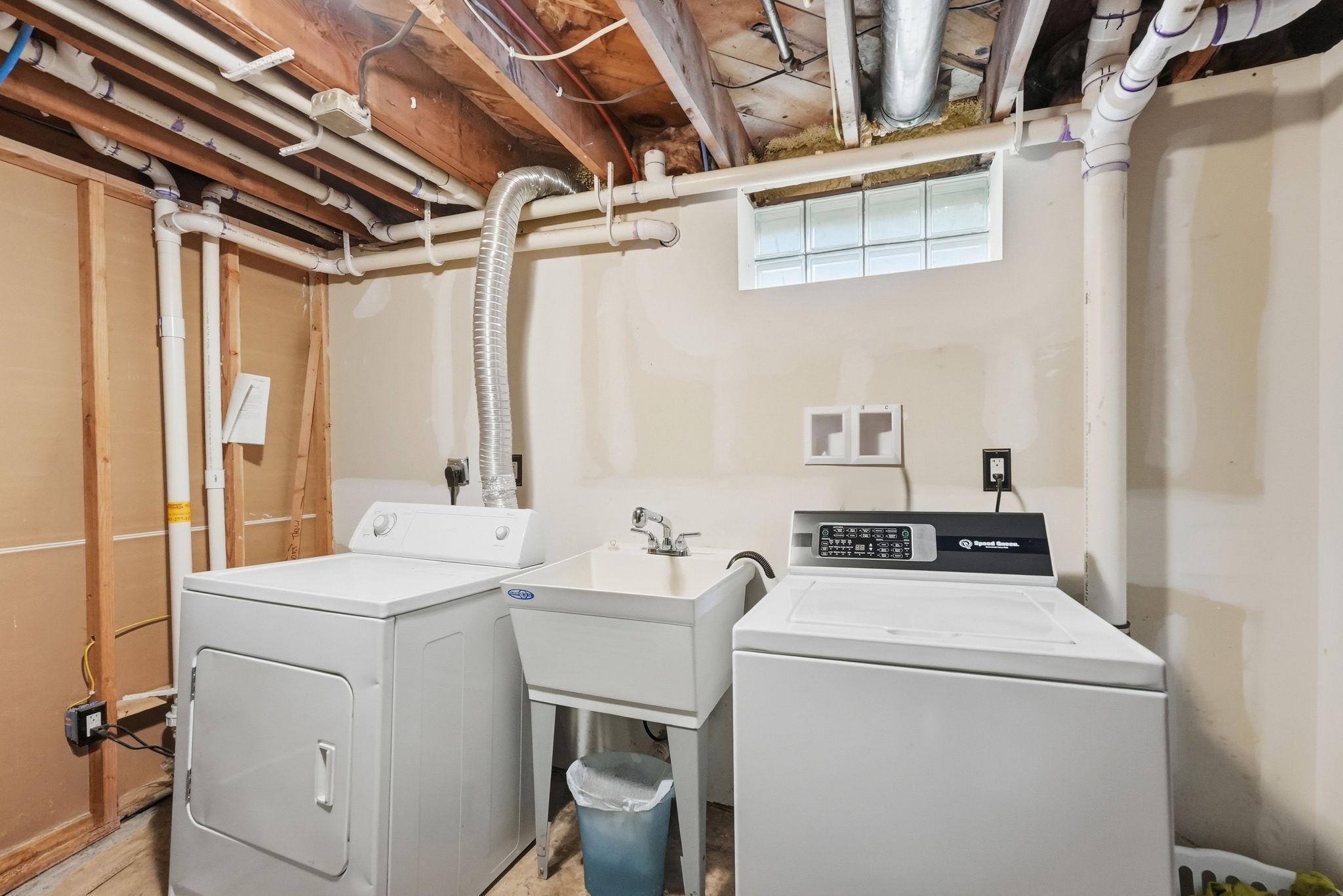 850 S Alger Avenue Property Photo 38